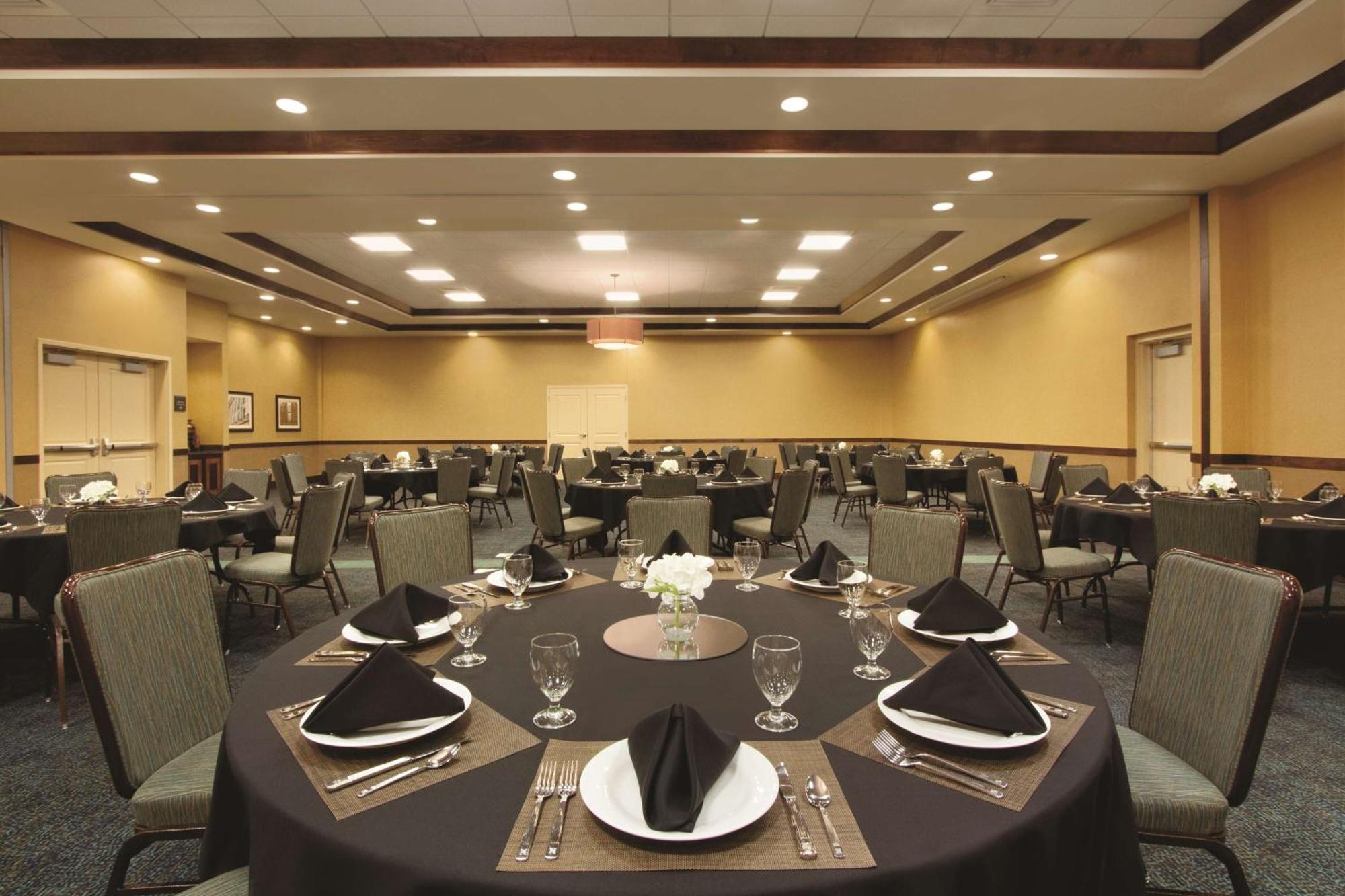 Hilton Garden Inn Oklahoma City/Bricktown Ngoại thất bức ảnh
